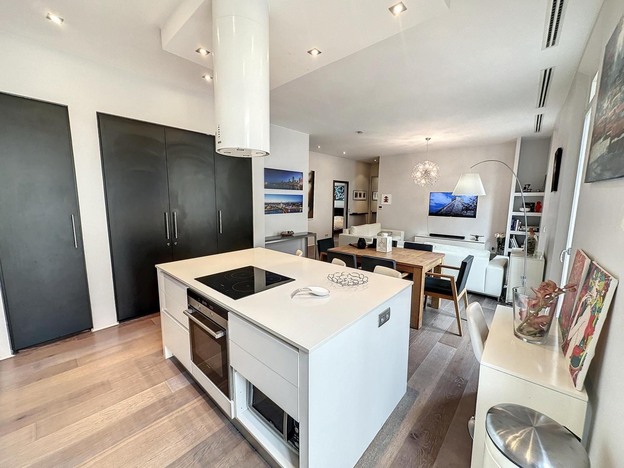 Jej2 - 2 Bedrooms Luxe Center